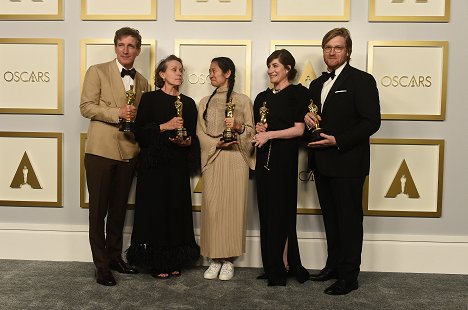 Frances McDormand, Chloé Zhao - Oscar-gála 2021 - Promóció fotók