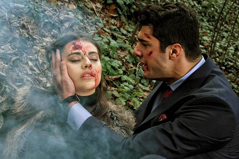 Sezgi Sena Akay, Barış Arda Hacıoğlu - Hıçkırık - De la película
