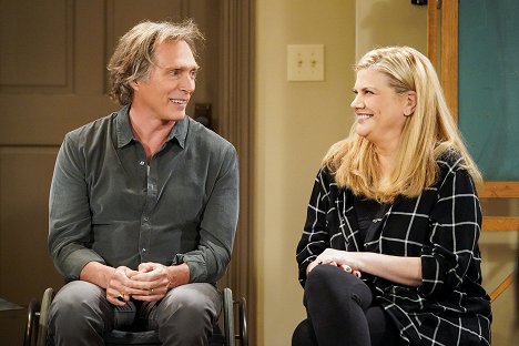 William Fichtner, Kristen Johnston - Mom - Bloody Stumps and a Chemical Smell - Photos