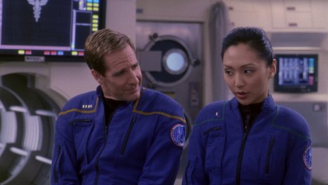 Scott Bakula, Linda Park - Star Trek - Enterprise - Vermisst - Filmfotos