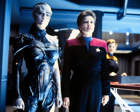 Jeri Ryan, Kate Mulgrew - Star Trek: Voyager - Dar - Z filmu