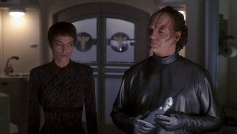 Jolene Blalock, John Billingsley - Star Trek: Enterprise - Future Tense - Photos