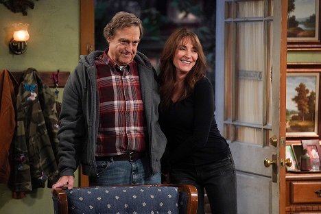John Goodman, Katey Sagal - The Conners - Two Proposals, a Homecoming and a Bear - Film