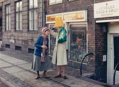Marguerite Viby, Karen Lykkehus - På'en igen Amalie - Kuvat elokuvasta