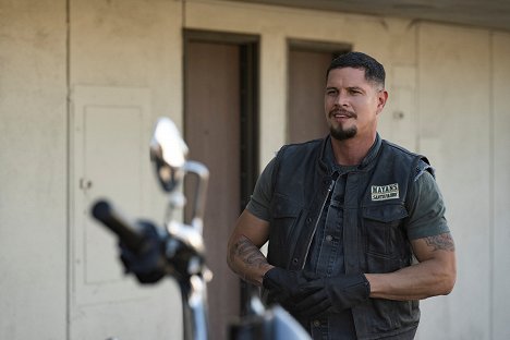 JD Pardo - Mayans M.C. - What Comes of Handlin' Snakeskin - Photos