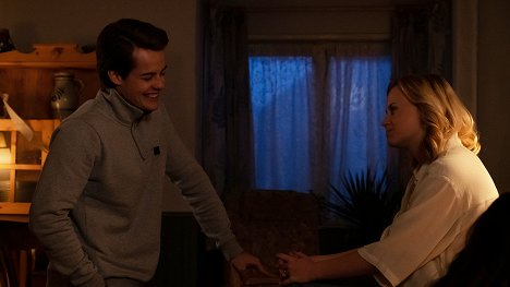 Herman Tømmeraas, Emma Bones - Ragnarök - Season 2 - Filmfotos