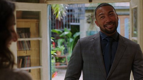 Charles Michael Davis - NCIS: New Orleans - Runs in the Family - Photos