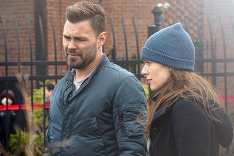 Patrick John Flueger, Marina Squerciati - Chicago P.D. - The Right Thing - De la película