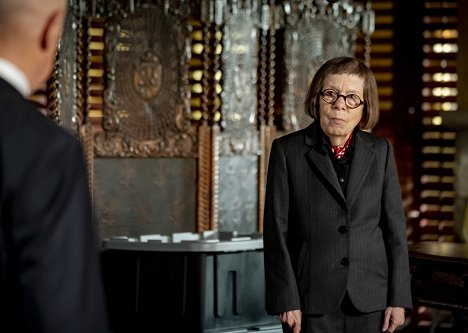 Linda Hunt - NCIS: Los Angeles - A Tale of Two Igors - De la película