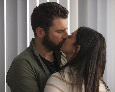James Roday Rodriguez, Floriana Lima - A Million Little Things - No One Is to Blame - Z filmu