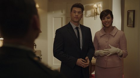 Nick Zano, Tala Ashe - Legendy zítřka - Bay of Squids - Z filmu