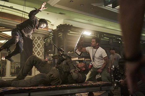 Dave Bautista, Zack Snyder - Ejército de los muertos - Del rodaje