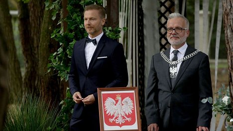 Krystian Wieczorek, Krzysztof Radkowski - M jak miłość - Episode 32 - Z filmu