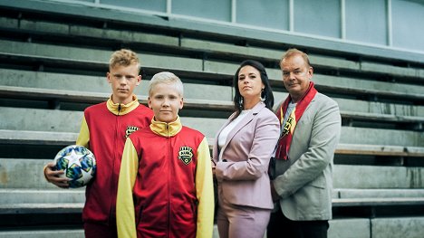 Eetu Värränkivi, Nestori Aaltonen, Cecilia Paul, Mats Långbacka - Kentän laidalla - Promokuvat