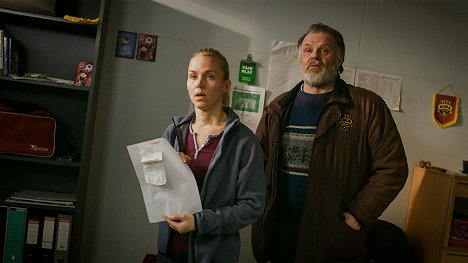 Mervi Takatalo, Tapio Liinoja - Kentän laidalla - Siirtomarkkinoilla kuohuu - Filmfotók