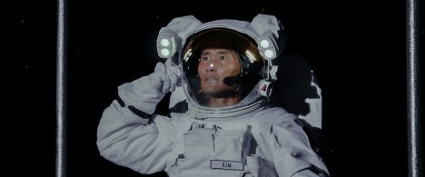 Daniel Dae Kim - Stowaway - Blinder Passagier - Filmfotos