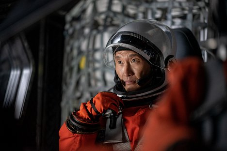 Daniel Dae Kim - Stowaway - De la película