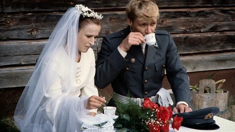 Marjut Toivanen, Ahti Jokinen - Midsommarbröllopet - Kuvat elokuvasta