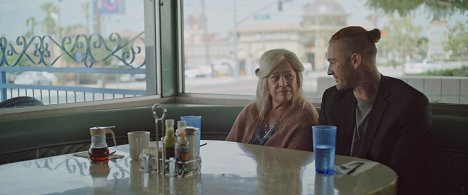 Kathy Bates, Jake McLaughlin - Home - Film