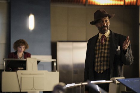 Jesse L. Martin - The Flash - The One with the Nineties - Photos