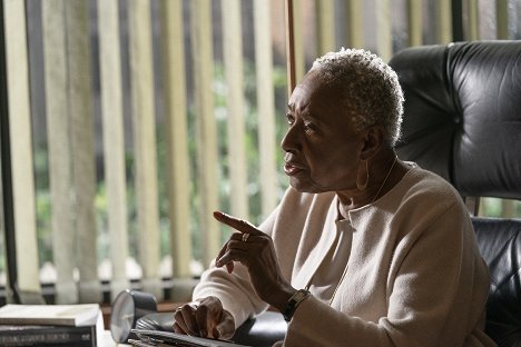 Bethann Hardison - Black Lightning - The Book of Reconstruction: Chapter Two: Unacceptable Losses - Filmfotos