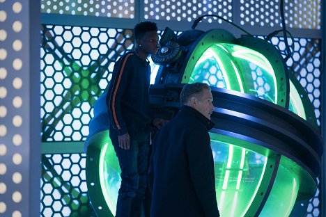 Christopher Ammanuel, James Remar - Black Lightning - The Book of Ruin: Chapter One: Picking up the Pieces - Filmfotos