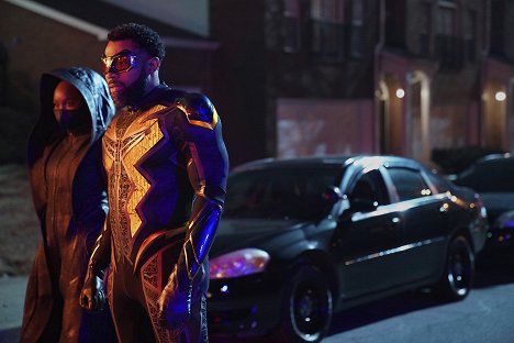 Teesha Renee, Cress Williams - Black Lightning - Le Livre de la désolation : Chapitre deux : Le bateau de Thésée - Film