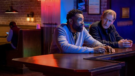 Cress Williams, James Remar - Black Lightning - The Book of Reunification: Chapter Two: Trial and Errors - Van film
