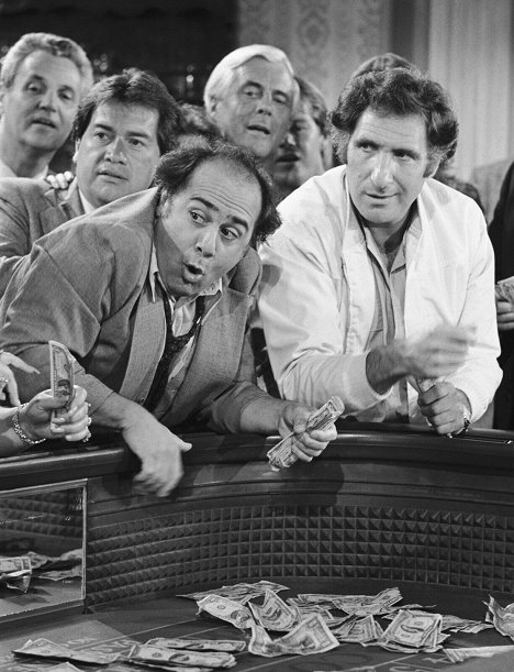 Danny DeVito, Judd Hirsch - Taxi - Filmfotos