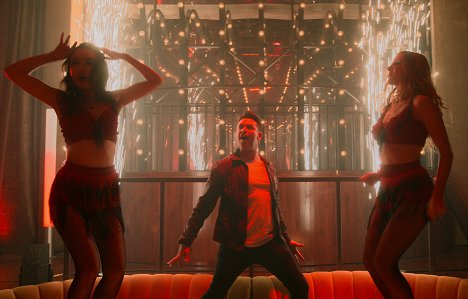 Kevin Alejandro - Lucifer - Zatracené nebeské karaoke - Z filmu