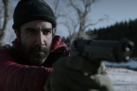 Bobby Naderi - Fekete nyár - Valuta - Filmfotók