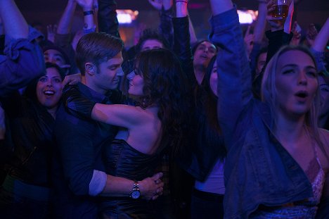 Mike Vogel, Sarah Shahi - Sex/Life - Down in the Tube Station at Midnight - Photos