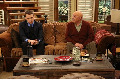 Michael Arden, Barry Corbin - Anger Management - Charlie and Kate Horse Around - Photos