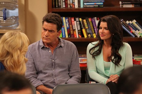 Charlie Sheen, Gina La Piana - Anger Management - Charlie and the Sex Addict - Photos