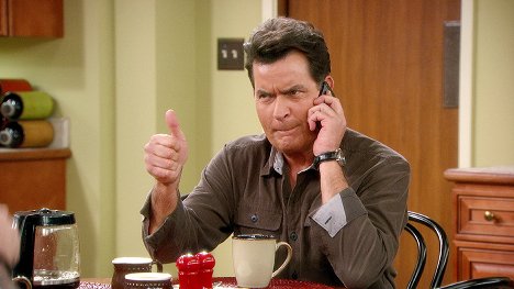 Charlie Sheen - Anger Management - Charlie and the Houseful of Hookers - Photos