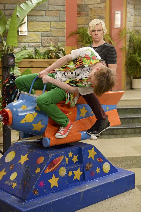 Ross Lynch, Calum Worthy - Austin & Ally - Rejection & Rocketships - Photos