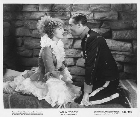 Jeanette MacDonald, Maurice Chevalier - The Merry Widow - Lobby karty
