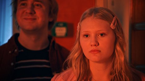 Ylermi Rajamaa, Saara Mengelt - Erityiset - Isabel voittaa aina - Filmfotók