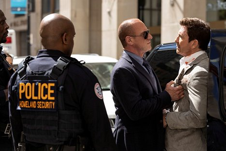 Christopher Meloni, Dylan McDermott - Law & Order: Organized Crime - Forget It, Jake; It's Chinatown - Film