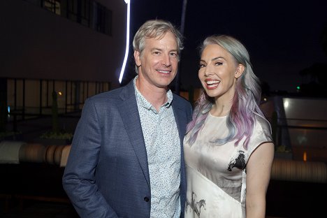 Los Angeles premiere of "How It Ends" at NeueHouse Hollywood on Thursday, July 15, 2021 - Rob Huebel, Whitney Cummings - Antes do Fim - De eventos