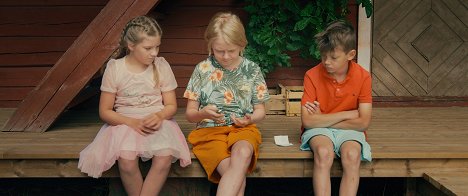 Kerttu Huovinen, Veikka Huttunen, Nooa Rönkkö - JP ja Murtovaras - De la película
