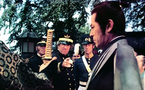 Richard Boone, Frank Converse, Toširó Mifune