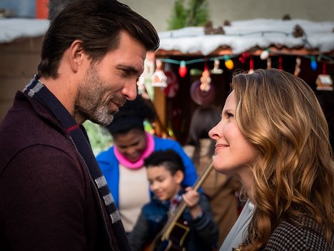 Lucas Bryant, Jill Wagner - The Angel Tree - Photos