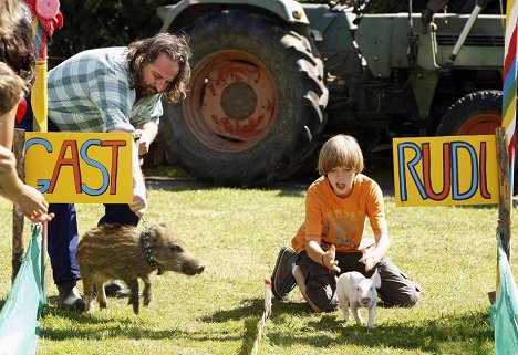 Andreas Windhuis, Finn-Lennard Eisenstein - Rennschwein Rudi Rüssel - Season 2 - Z filmu