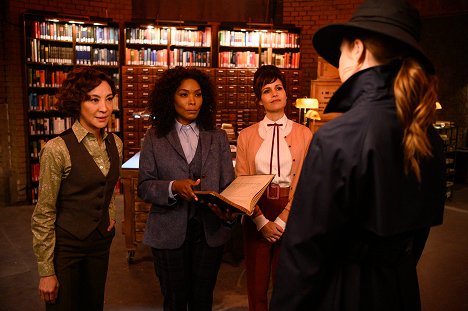 Michelle Yeoh, Angela Bassett, Carla Gugino - Výbušnej koktejl - Z filmu