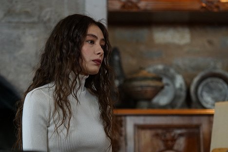 Neslihan Atagül - Sefirin Kızı - De la película
