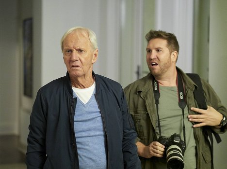Paul Hogan, Nate Torrence - Come Back, Mr. Dundee - Photos