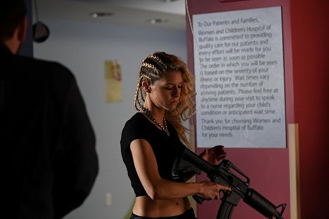 Brittany Underwood - Assaut sur l'unité 33 - Film