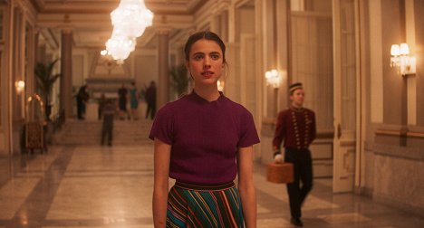 Margaret Qualley - My Salinger Year - Van film