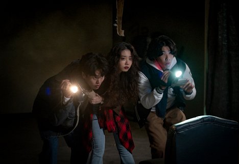 Jung-hyun Lee, So-hye Kim, Jin-gi Hong - Guimoon: The Lightless Door - Filmfotos